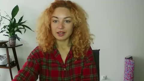reddgirll online show from 01-24-25, 10:43