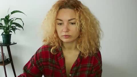 reddgirll online show from 02-01-25, 10:26