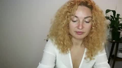 reddgirll online show from 02-03-25, 08:35