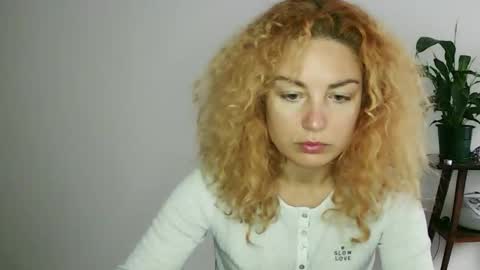 reddgirll online show from 02-04-25, 08:35