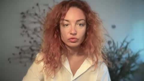 Snapshot of reddgirll chatting on 09-23-25, 07:11 reddgirll online show from 09-23-25, 07:11