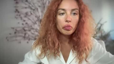 Snapshot of reddgirll chatting on 09-23-25, 07:17 reddgirll online show from 09-23-25, 07:17