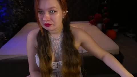 Snapshot of reddoll_ chatting on 04-20-26, 06:05 Lily online show from 04-20-26, 06:05
