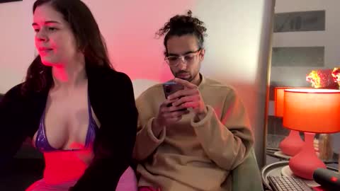 redfloweer online show from 09-21-25, 08:32