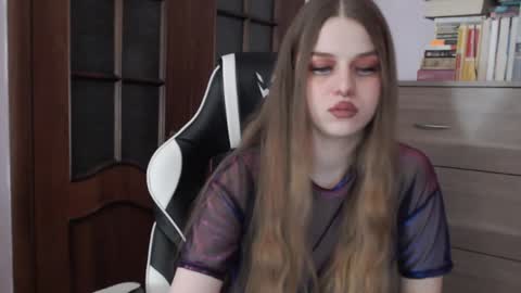 Snapshot of redhead_rabbit chatting on 10-29-25, 02:03 Lily online show from 10-29-25, 02:03