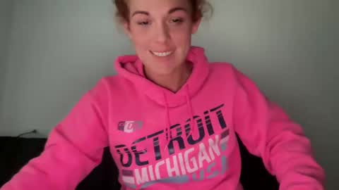 Redheaded Fox online show from 01-22-25, 06:20