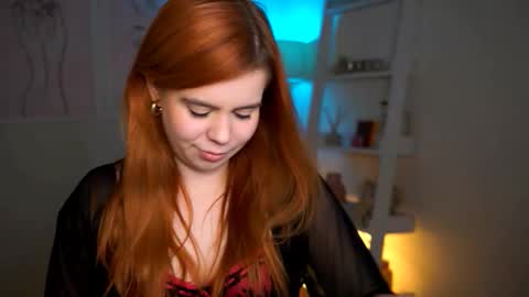 Snapshot of redhotlinee chatting on 10-26-25, 07:42 RedHotlinee online show from 10-26-25, 07:42