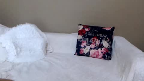 izabell online show from 01-17-25, 01:24