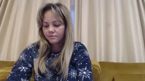 RedJessica online show from 09-23-25, 04:04