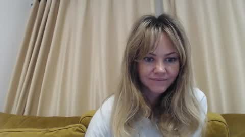 RedJessica online show from 10-03-25, 05:04