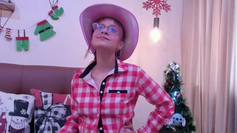 Snapshot of redmeloddy chatting on 12-06-24, 09:24 Meloddy online show from 12-06-24, 09:24