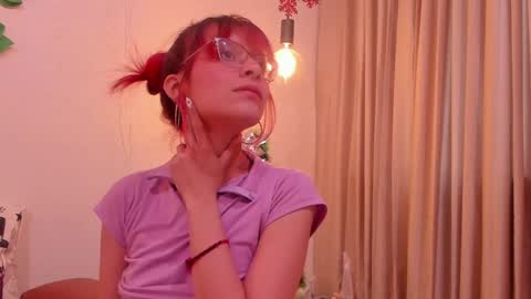 Snapshot of redmeloddy chatting on 12-09-24, 10:30 Meloddy online show from 12-09-24, 10:30