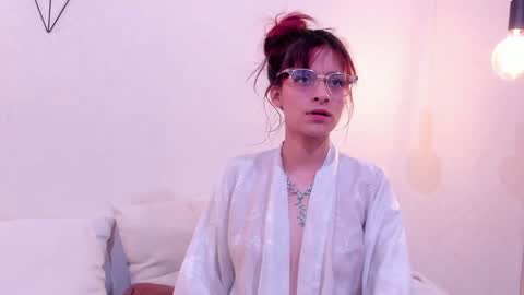 Snapshot of redmeloddy chatting on 01-18-25, 10:39 Meloddy online show from 01-18-25, 10:39