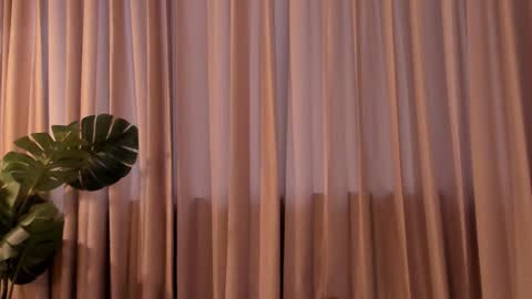 Snapshot of redmeloddy chatting on 02-03-25, 10:32 Meloddy online show from 02-03-25, 10:32