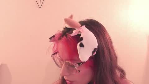 Snapshot of redmeloddy chatting on 03-09-25, 10:19 Meloddy online show from 03-09-25, 10:19