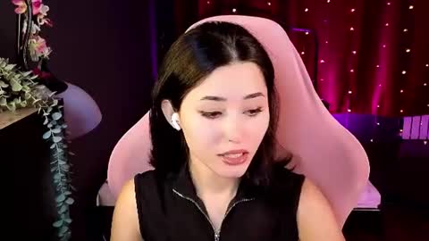 Kiara online show from 06-25-26, 08:24