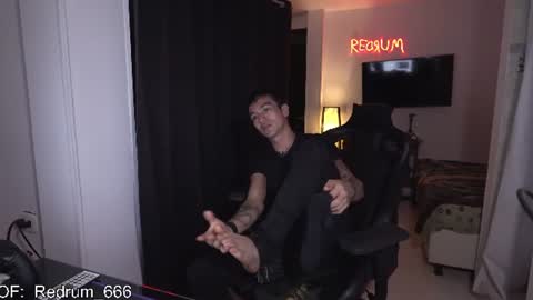 Red online show from 06-14-26, 01:58