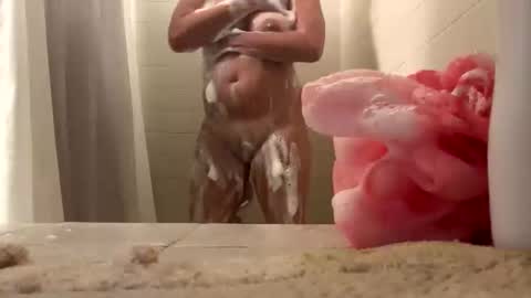 Red online show from 10-07-25, 02:42