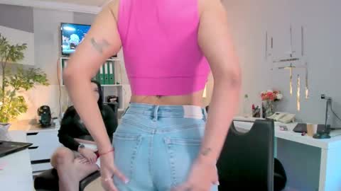 Sofia online show from 10-30-25, 09:33