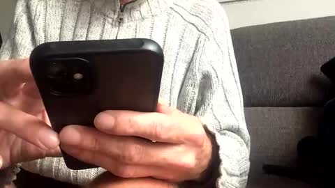 Snapshot of redspider1543 chatting on 10-29-25, 01:24 Redspider154 online show from 10-29-25, 01:24