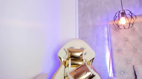   online show from 02-22-25, 05:46