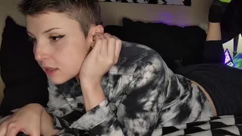 Snapshot of reee4mebb chatting on 01-20-25, 06:21 Kenzie online show from 01-20-25, 06:21