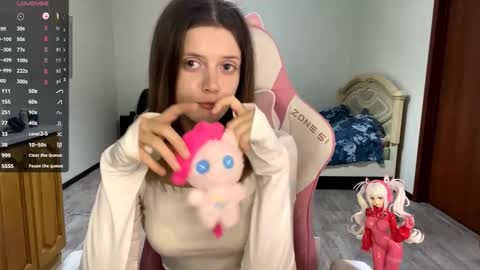 Lucy online show from 09-21-25, 03:13