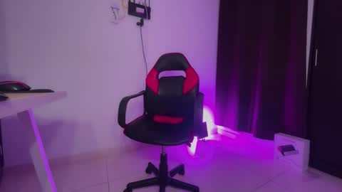 regina_mills_milk online show from 01-09-26, 01:52