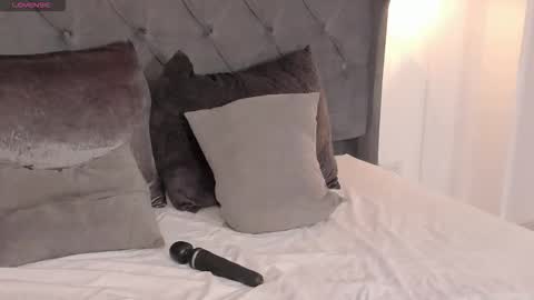 Snapshot of regina_noctixx chatting on 03-05-26, 10:06 Regina online show from 03-05-26, 10:06