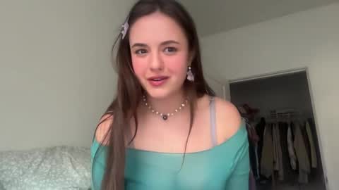 Snapshot of reginababyy chatting on 04-09-26, 01:49 Its Reginaaa online show from 04-09-26, 01:49