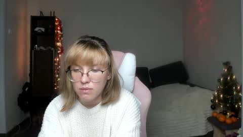 Snapshot of reginasmilee chatting on 01-03-25, 01:47 Regina online show from 01-03-25, 01:47