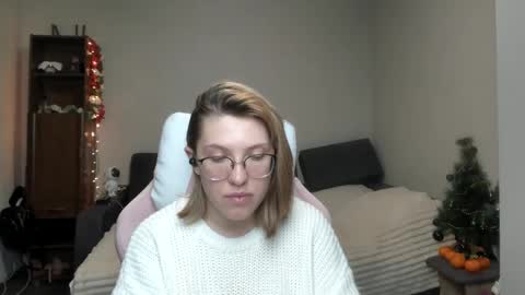 Snapshot of reginasmilee chatting on 01-04-25, 02:14 Regina online show from 01-04-25, 02:14
