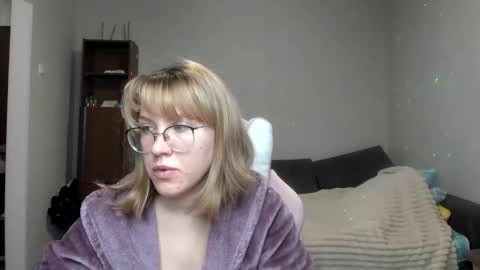 Snapshot of reginasmilee chatting on 01-17-25, 02:39 Regina online show from 01-17-25, 02:39