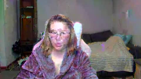 Snapshot of reginasmilee chatting on 01-17-25, 06:33 Regina online show from 01-17-25, 06:33