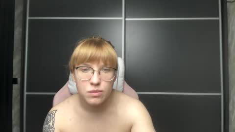 Snapshot of reginasmilee chatting on 02-05-25, 06:59 Regina online show from 02-05-25, 06:59