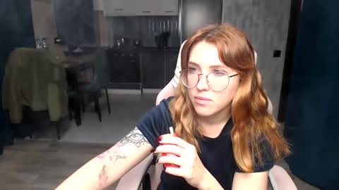 Regina online show from 11-05-25, 01:16