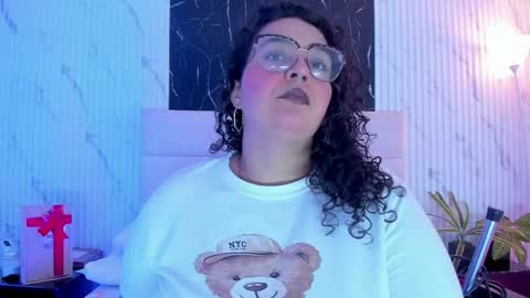 reginavegaa online show from 05-07-26, 11:37