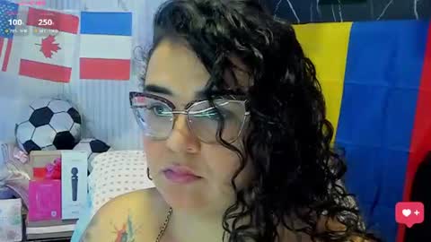 reginavegaa online show from 06-18-26, 10:19