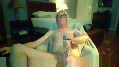 Snapshot of regularguynola chatting on 05-15-26, 11:56 RegularGuyNOLA online show from 05-15-26, 11:56