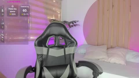 R E I online show from 10-21-25, 12:17