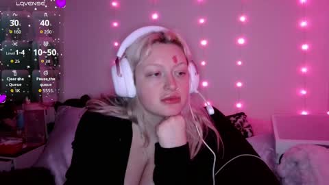 Snapshot of reiannmay chatting on 04-01-26, 02:12 reiannmay online show from 04-01-26, 02:12
