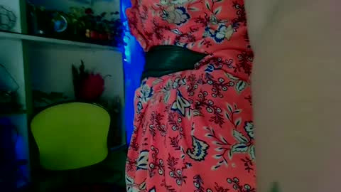 Snapshot of reicat chatting on 01-17-25, 02:39 Karina online show from 01-17-25, 02:39