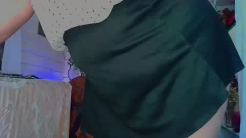 Snapshot of reicat chatting on 03-09-26, 06:28 Karina online show from 03-09-26, 06:28