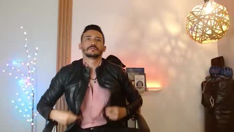   REIKO  online show from 01-08-26, 03:03