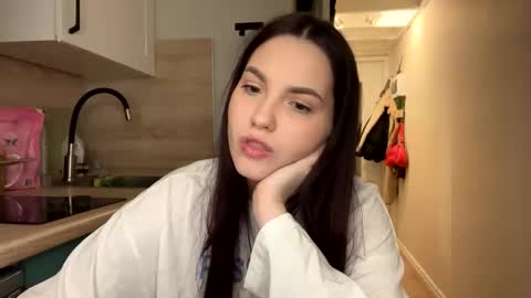 Snapshot of reilbelll chatting on 02-11-26, 08:36 Bell online show from 02-11-26, 08:36