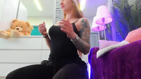 reina cummings online show from 05-08-26, 06:52