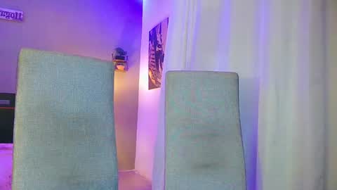 Snapshot of reina_paola chatting on 01-23-25, 01:51 paola online show from 01-23-25, 01:51