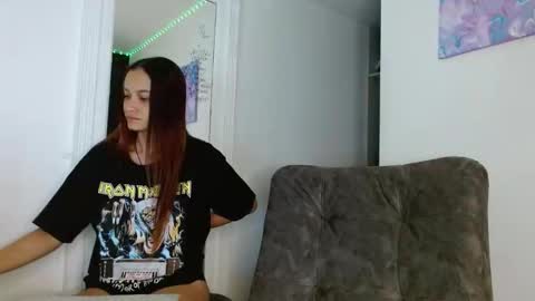 reina_reina online show from 02-11-26, 05:45