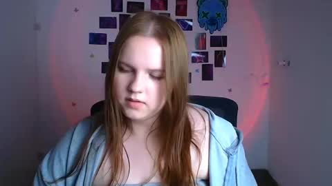 Reina online show from 05-11-26, 02:45