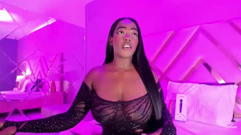 Snapshot of reinamiah chatting on 09-09-25, 03:50 Miah online show from 09-09-25, 03:50